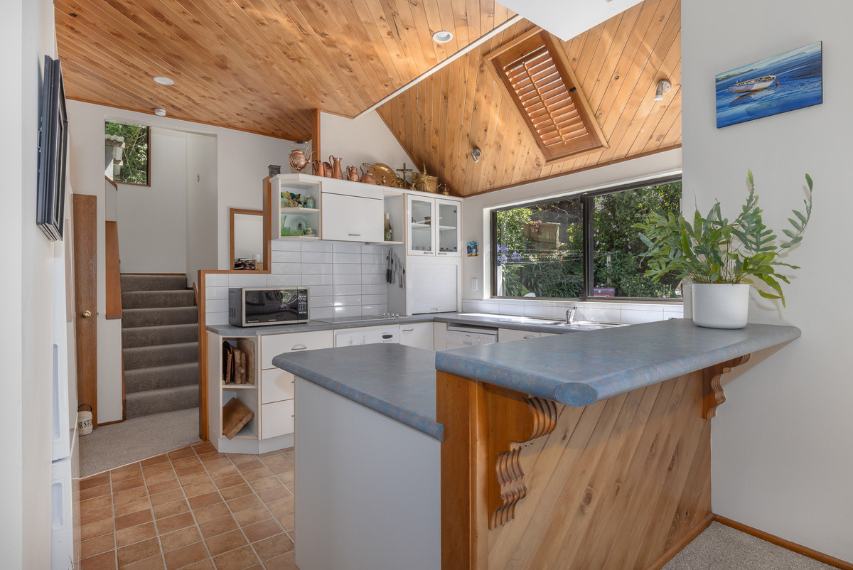 21 Gordon Road, Plimmerton, Porirua, Wellington, 5026, New Zealand ...