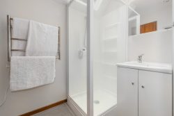 21 Gordon Road, Plimmerton, Porirua, Wellington, 5026, New Zealand