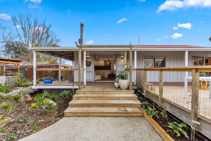 2326 State Highway 16, Helensville, Rodney, Auckland, 0875, New Zealand