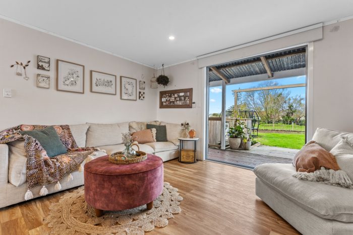 2326 State Highway 16, Helensville, Rodney, Auckland, 0875, New Zealand