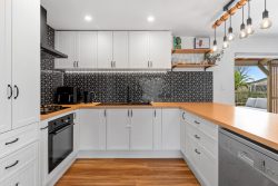 2326 State Highway 16, Helensville, Rodney, Auckland, 0875, New Zealand