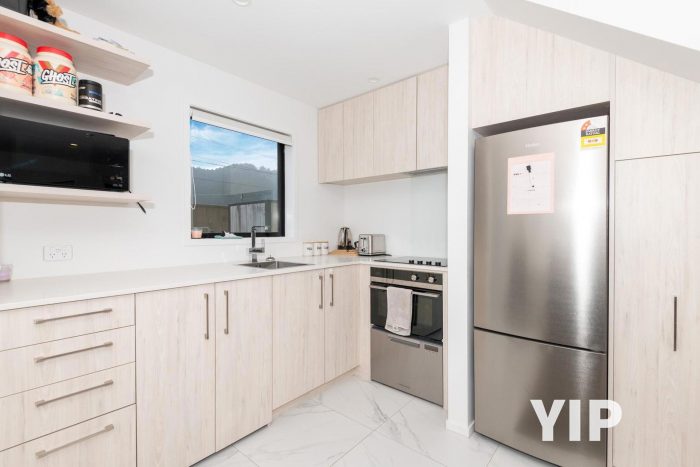7/3 Johnston Grove, Taita, Lower Hutt, Wellington, 5011, New Zealand