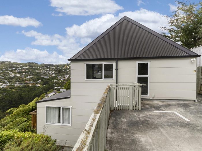 79 Chartwell Drive, Crofton Downs, Wellington, 6035, New Zealand
