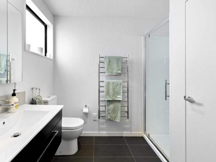 15/6 Oswald Crescent, Paparangi, Wellington, 6037, New Zealand
