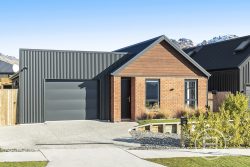 13 Lincoln Road, Hanley’s Farm, Jacks Point, Queenstown-Lakes, Otago, 9371, New Zealand