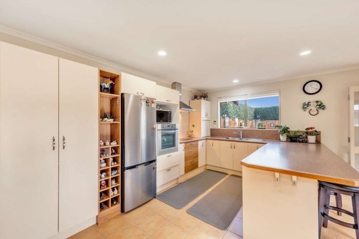 1 Suffolk Drive, Otamatea, Whanganui, Manawatu / Whanganui, 4500, New Zealand