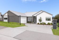 18 Ridge Drive, Omokoroa, Western Bay Of Plenty, Bay Of Plenty, 3114, New Zealand