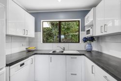22 Shackle Lane, Whitby, Porirua, Wellington, 5024, New Zealand