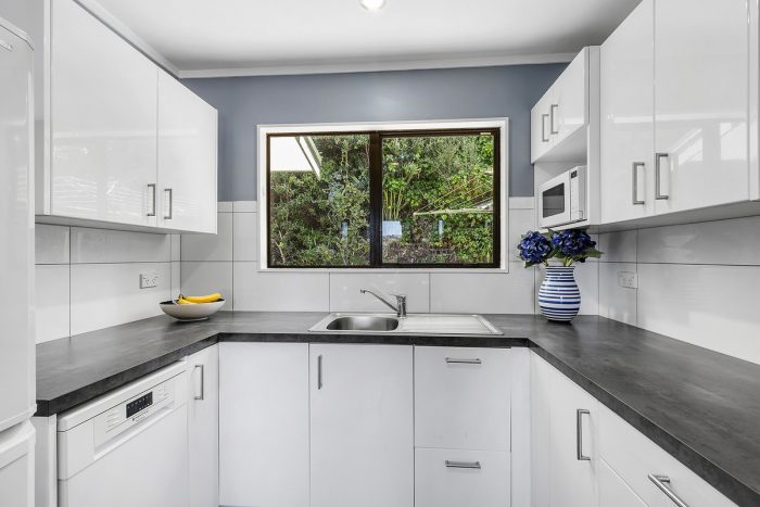 22 Shackle Lane, Whitby, Porirua, Wellington, 5024, New Zealand