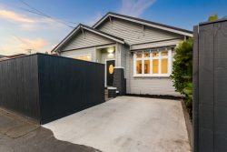 137 Onepu Road, Lyall Bay, Wellington, 6022, New Zealand