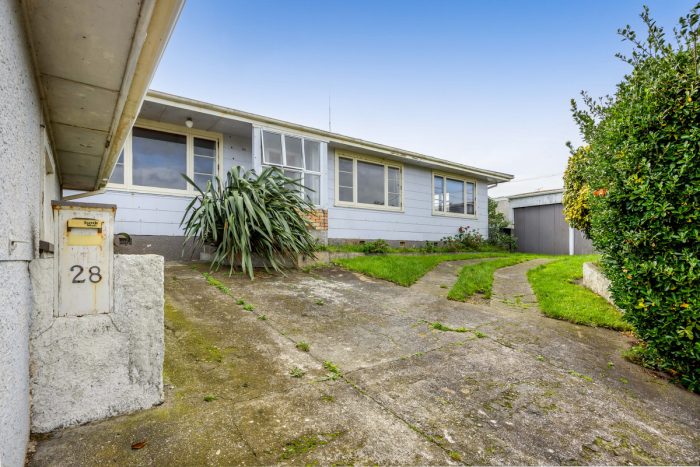 28 Cambridge Street, Patea, South Taranaki, Taranaki, 4520, New Zealand