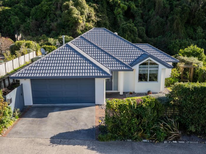 212 Westchester Drive, Churton Park, Wellington, 6037, New Zealand