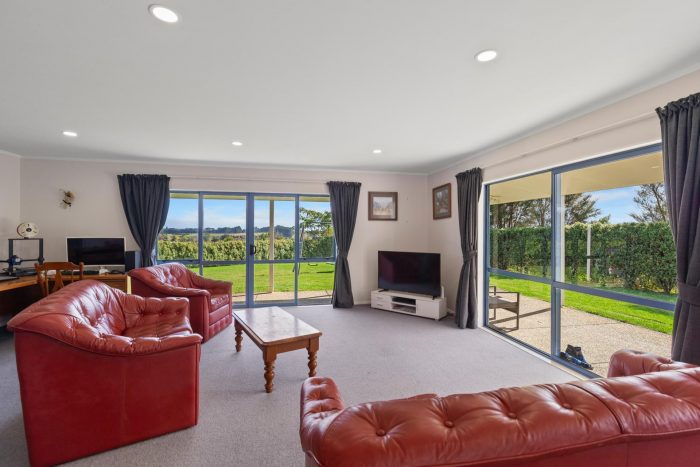 2 Wallace Loop Road, Levin, Horowhenua, Manawatu / Whanganui, 5571, New Zealand