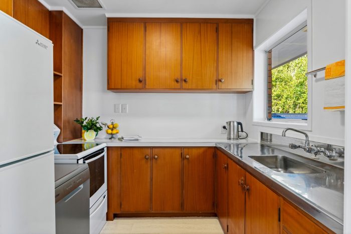 2/63 Ocean View Road, Hillcrest, North Shore City, Auckland, 0627, New Zealand
