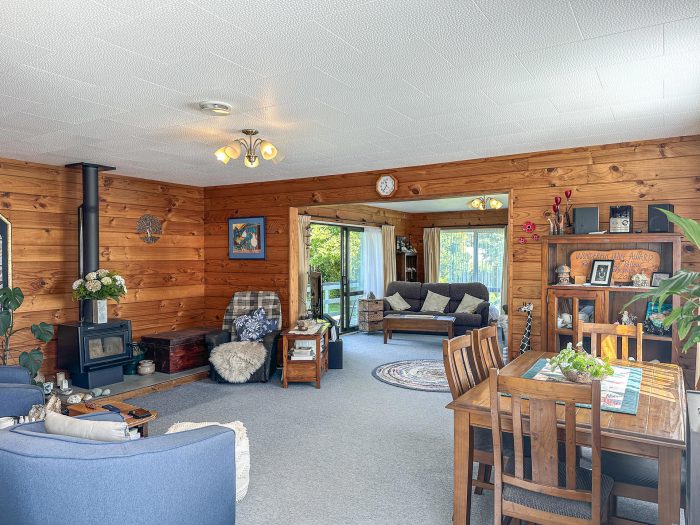 64 Abel Tasman Drive, Golden Bay, Tasman, Nelson / Tasman, 7110, New Zealand