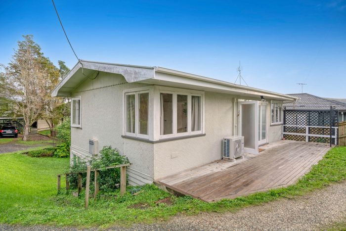 14A Ocean View Road, Hatfields Beach, Rodney, Auckland, 0931, New Zealand