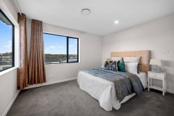 14 Rathmullen Place, Pinehill, North Shore City, Auckland, 0632, New Zealand