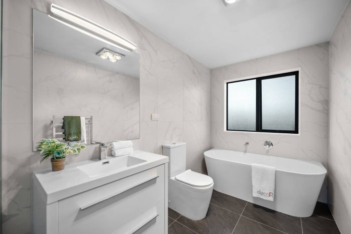 14 Rathmullen Place, Pinehill, North Shore City, Auckland, 0632, New Zealand