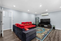 15 Carn Place, Weymouth, Manukau City, Auckland, 2103, New Zealand