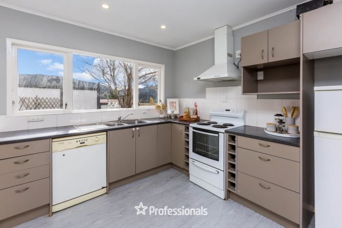 15 Holborn Drive, Stokes Valley, Lower Hutt, Wellington, 5019, New Zealand