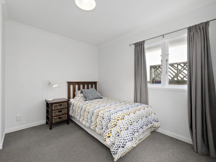 16 and 16A Oroua Street, Eastbourne, Lower Hutt, Wellington, 5013, New Zealand