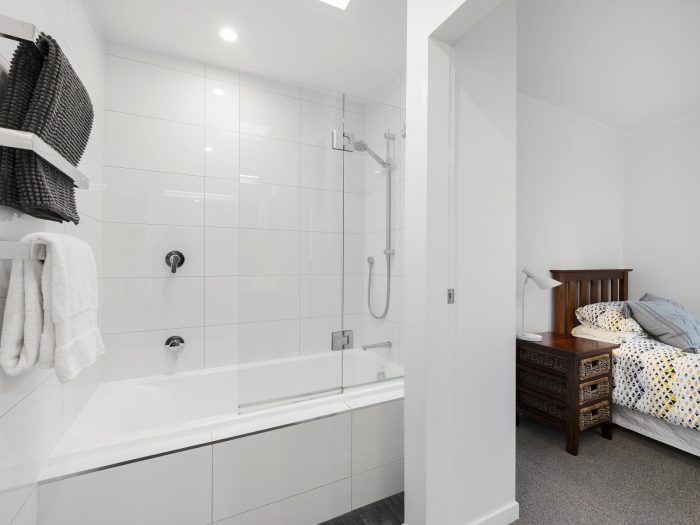 16 and 16A Oroua Street, Eastbourne, Lower Hutt, Wellington, 5013, New Zealand