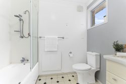 1 La Salle Drive, Westown, New Plymouth, Taranaki, 4310, New Zealand