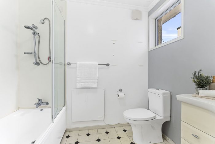 1 La Salle Drive, Westown, New Plymouth, Taranaki, 4310, New Zealand