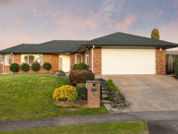 4 Maahutaupeke Place, Saint Andrews, Hamilton, Waikato, 3200, New Zealand