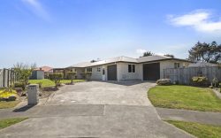 12 Malthus Place, Foxton Beach, Horowhenua, Manawatu / Whanganui, 4815, New Zealand