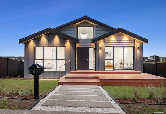 32 Parkmore Drive, Rosehill, Papakura, Auckland, 2113, New Zealand