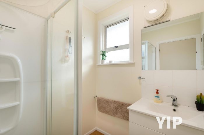 62 Ruskin Road, Newlands, Wellington, 6037, New Zealand