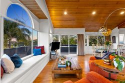 2/962 Beach Road, Torbay, North Shore City, Auckland, 0630, New Zealand