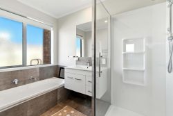 196 The Boulevard, Papamoa Beach, Tauranga, Bay Of Plenty, 3118, New Zealand