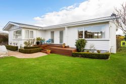 11 Diane Grove, Paparangi, Wellington, 6037, New Zealand
