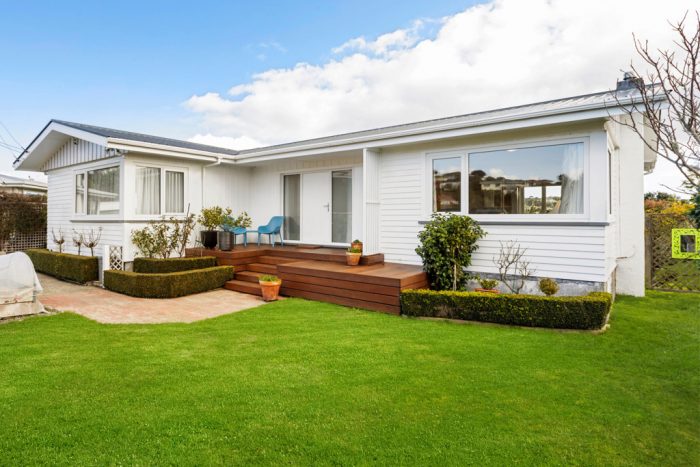 11 Diane Grove, Paparangi, Wellington, 6037, New Zealand