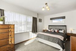 11 Diane Grove, Paparangi, Wellington, 6037, New Zealand