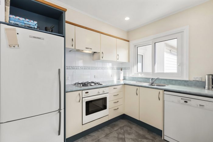11 Diane Grove, Paparangi, Wellington, 6037, New Zealand