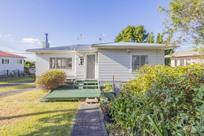 21 View Road, Glenfield, North Shore City, Auckland, 0627, New Zealand