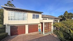 8 Langstone Place, Chatswood, North Shore City, Auckland, 0626, New Zealand