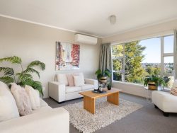 33A Russleigh Drive, Dinsdale, Hamilton, Waikato, 3204, New Zealand