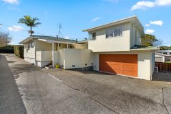 1/296 Wairau Road, Glenfield, North Shore City, Auckland, 0629, New Zealand