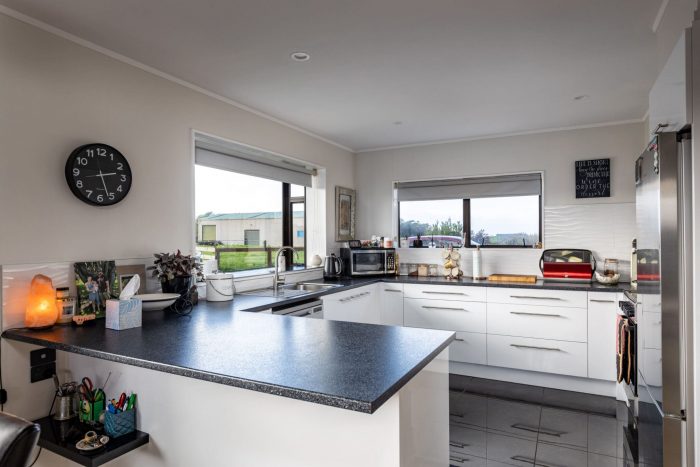 32 Airport Drive, Bell Block, New Plymouth, Taranaki, 4373, New Zealand