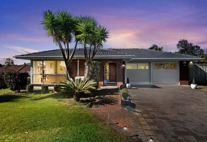 13 Carriage Close, Northpark, Manukau City, Auckland, 2013, New Zealand