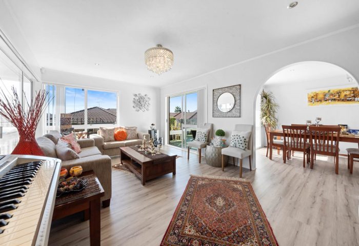 13 Carriage Close, Northpark, Manukau City, Auckland, 2013, New Zealand