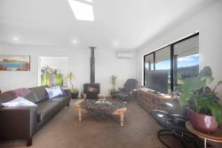 384 Pine Valley Road, Dairy Flat, Rodney, Auckland, 0794, New Zealand