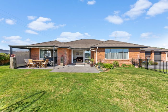 1 Honeyfield Drive, Whalers Gate, New Plymouth, Taranaki, 4310, New Zealand