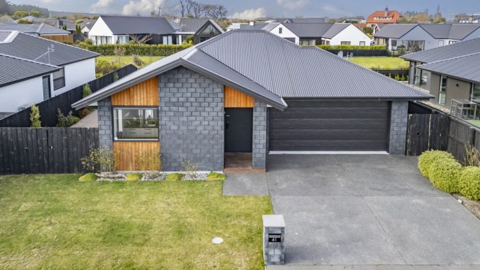 41 Selfe Crescent, Burwood, Christchurch City, Canterbury, 8083, New Zealand