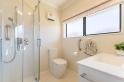 77 Guildford Drive, Paraparaumu, Kapiti Coast, Wellington, 5032, New Zealand