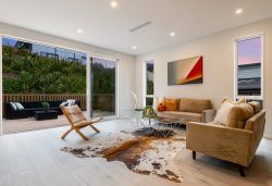 31 Kaupeka Road, Orewa, Rodney, Auckland, 0992, New Zealand